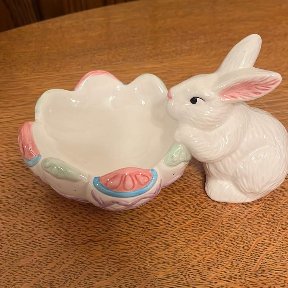 Easter candy dish